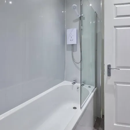 Host & - Apartment