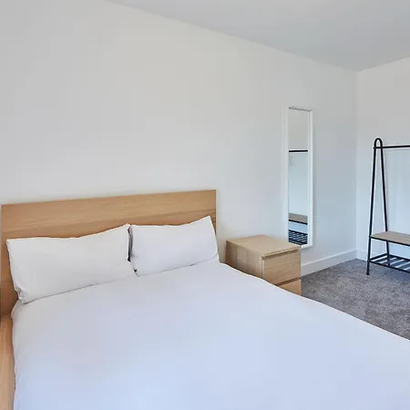 Apartment Host & - *