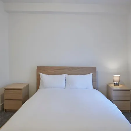 Apartment Host & - Loftus